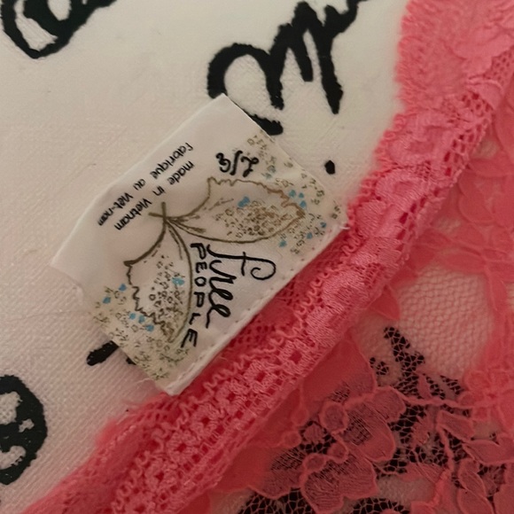 Free People Intimately Scalloped neck Lace Long sleeve Sz Large - Picture 5 of 11